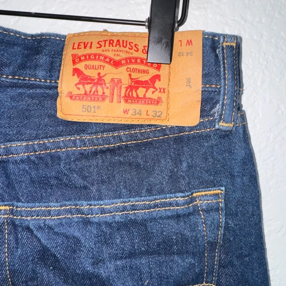Levi's 501 Straight Jeans Men's 34x32 (fits 30x29)  Blue Denim Cotton Button-fly